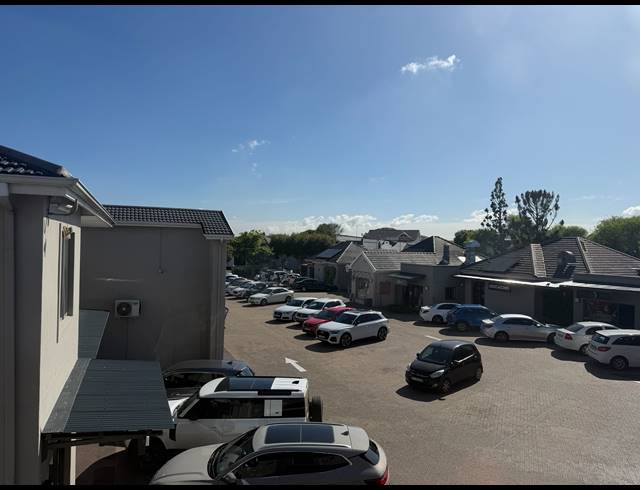 46.20M² BUILDING TO LET IN CLAREMONT